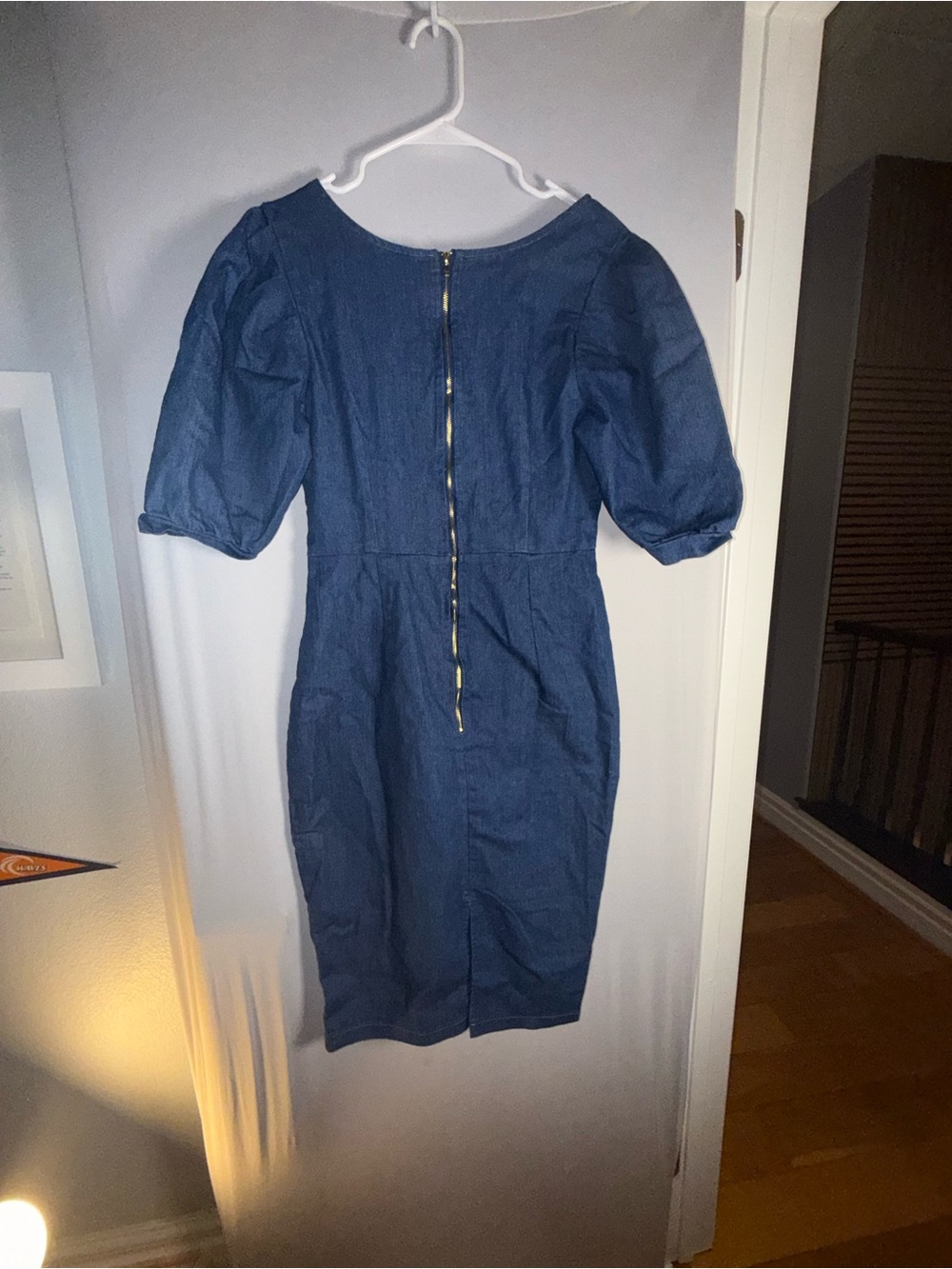 Women’s Denim Puff Sleeve Bodycon Dress Size Medium - Picture 4 of 4